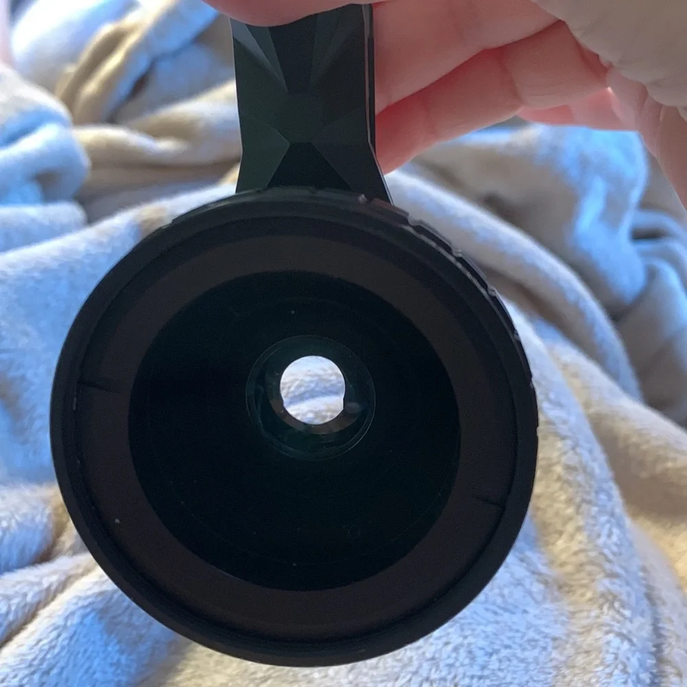 Aukey 2 in 1 wide angle lens/macro lens